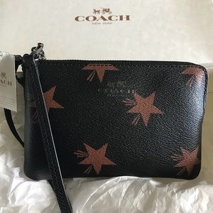Coach small zip pouch NWT and box